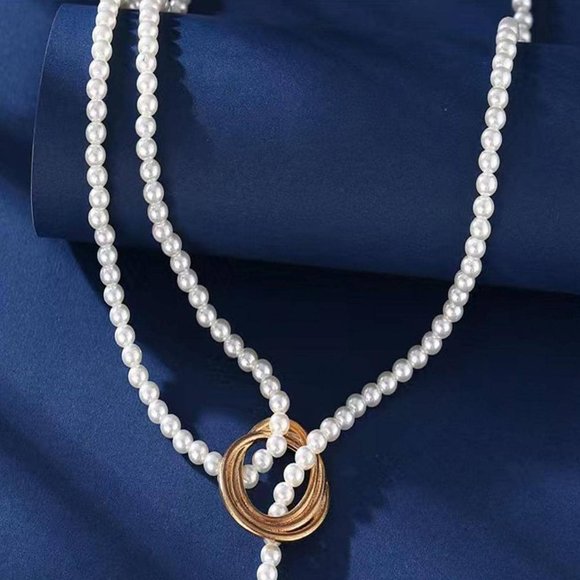 Trendy Gold Womens Necklace - Picture 3 of 5